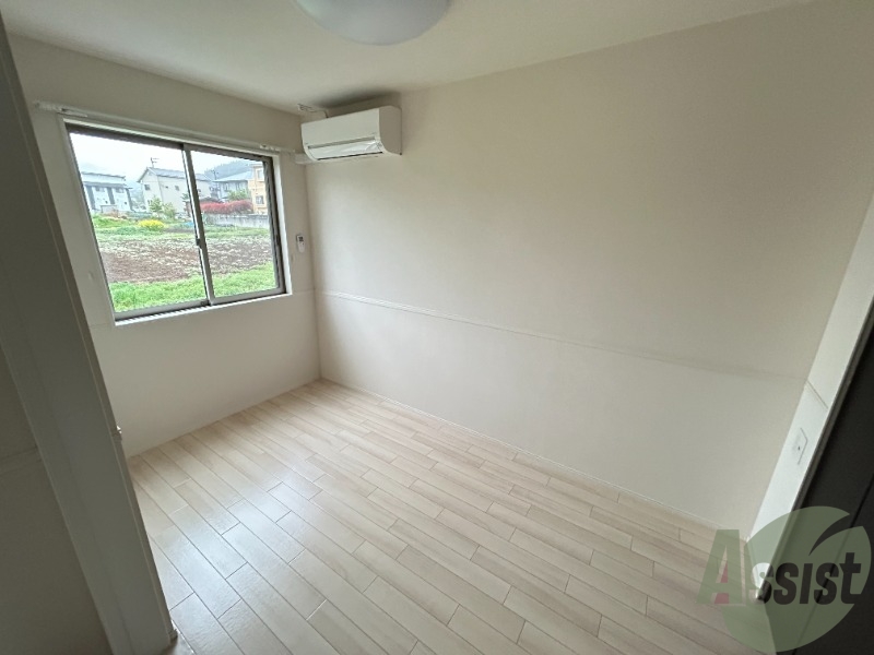 その他部屋・スペース　寝室には４．２帖の洋室をお使いください！使いやすい広さです！