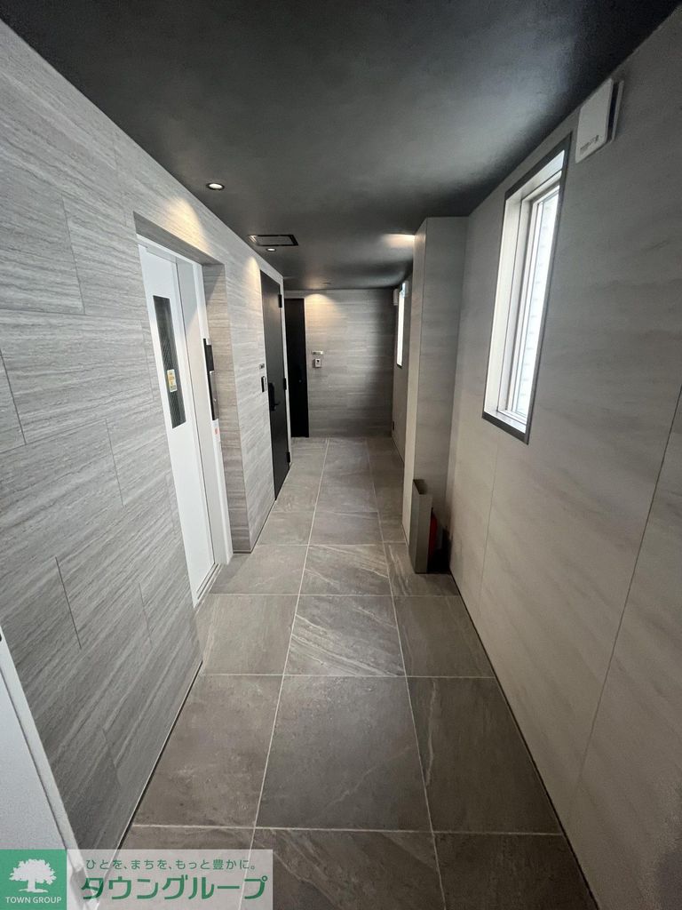 エントランス　駐車場