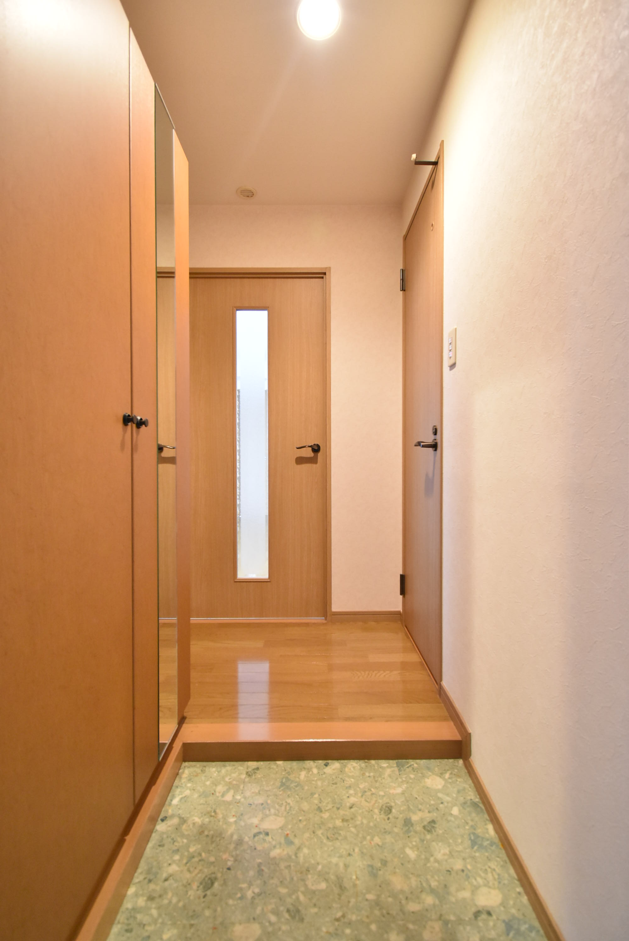 玄関　同間取り別号室のお写真です。