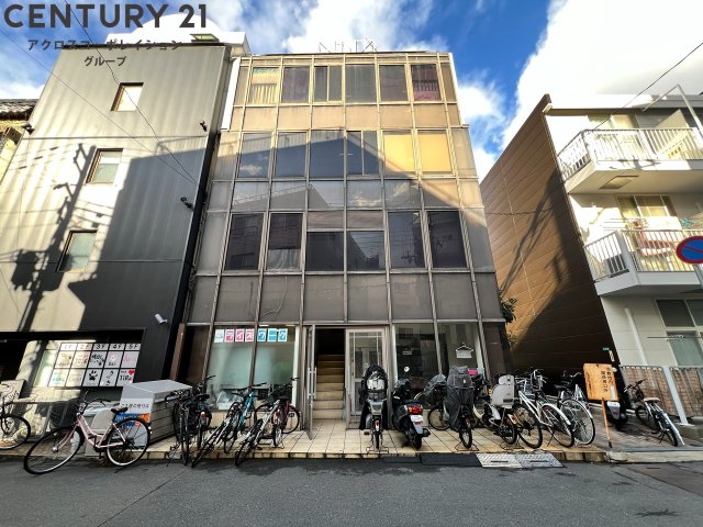 建物外観　最寄駅から徒歩５分以内の駅近物件！