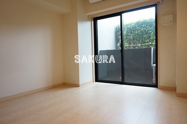 居室・リビング　使いやすい形の為、レイアウトを楽しめます♪