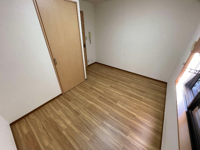 居室・リビング　※同物件の別号室の参考写真です。