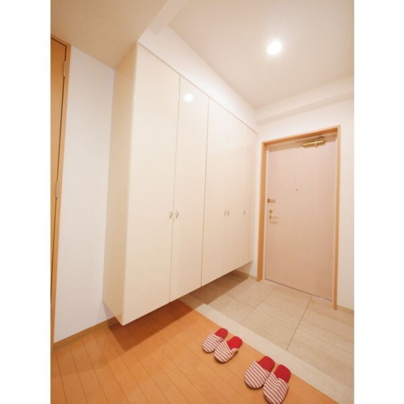 玄関　玄関スペースでございます！