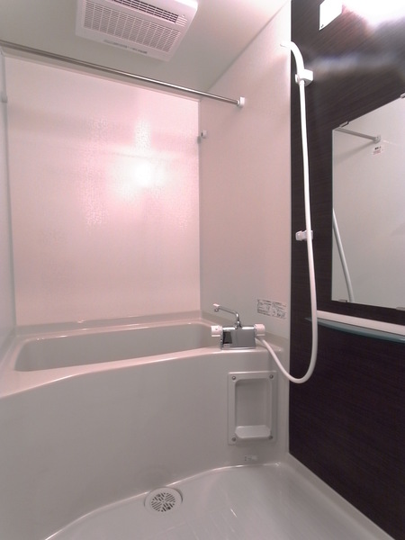 バス・シャワールーム　清潔な浴室！