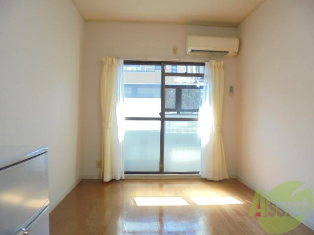 居室・リビング　日当りの良さがわかりますね