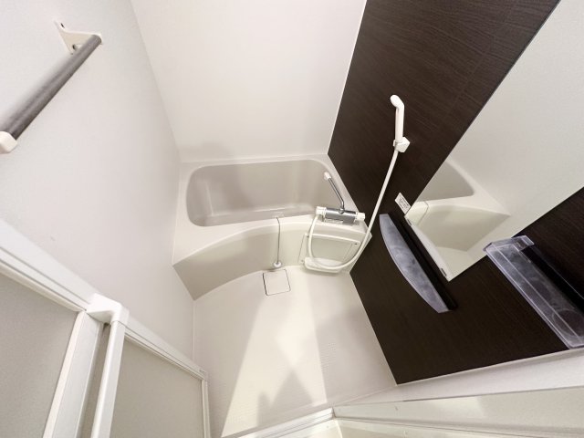 バス・シャワールーム　浴室乾燥機付きで便利です！