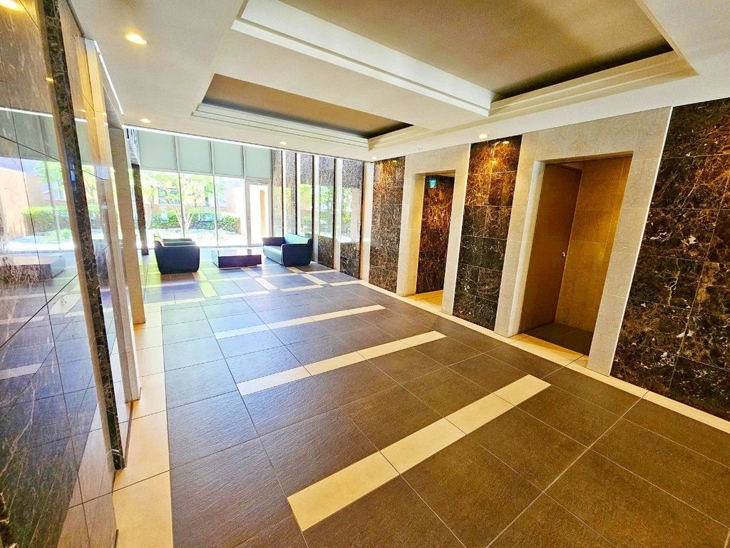 ロビー　エントランス