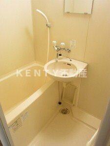 バス・シャワールーム　ゆったり過ごせるお風呂です