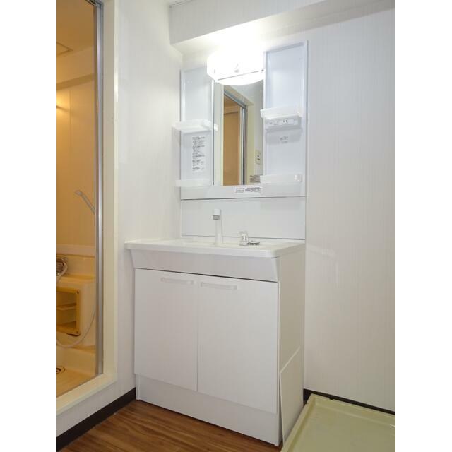 洗面設備　嬉しい独立洗面台付き。