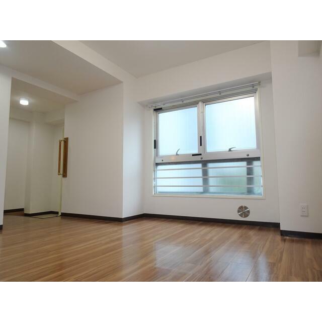 居室・リビング　明るい洋室！