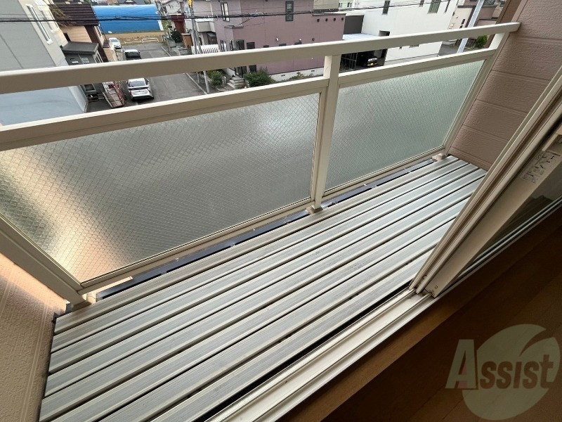 バルコニー　バルコニーが付いていますので一息ついてみてはいかがですか。