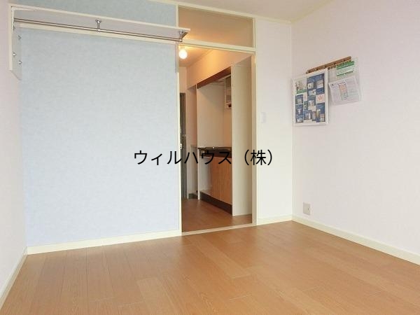 居室・リビング　室内きれいです！