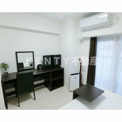 居室・リビング　こちらのリビングで趣味の時間をお楽しみください