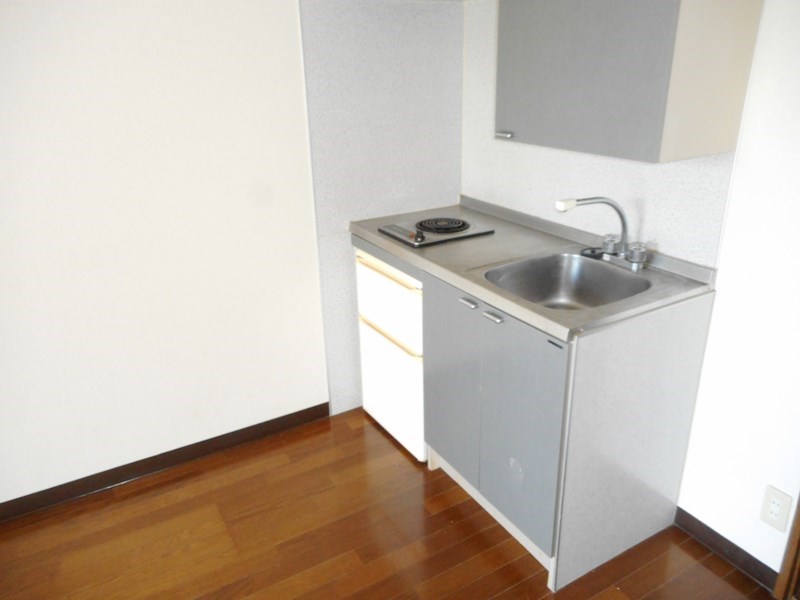 キッチン　キッチン※他号室の参考写真となります。