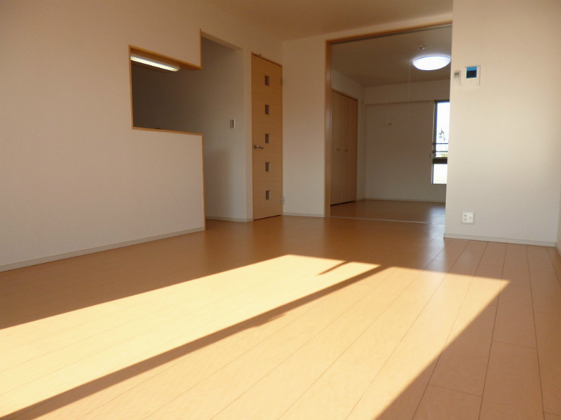 居室・リビング　フローリング仕上げ