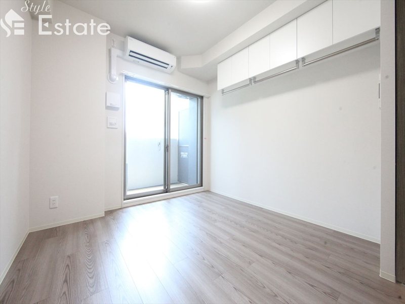 居室・リビング　同仕様内装