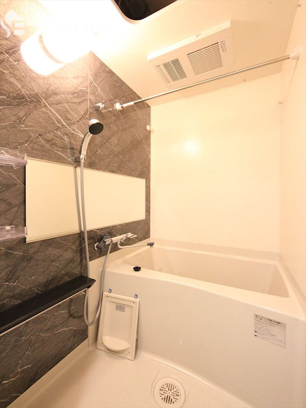 バス・シャワールーム　同仕様内装