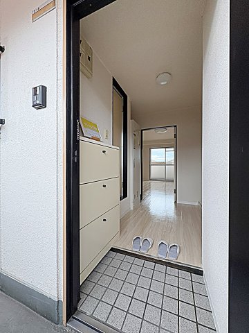 玄関　同間取り別部屋画像