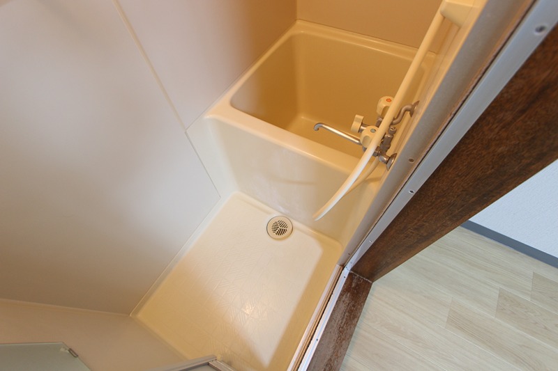 バス・シャワールーム　202号室参照