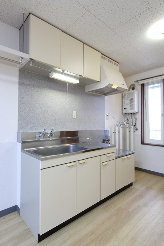 キッチン　202号室参照