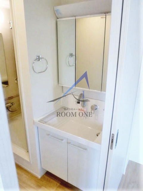 洗面設備　独立洗面台です。