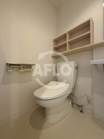 トイレ　W.O.B.レマーニー昭和町　トイレ