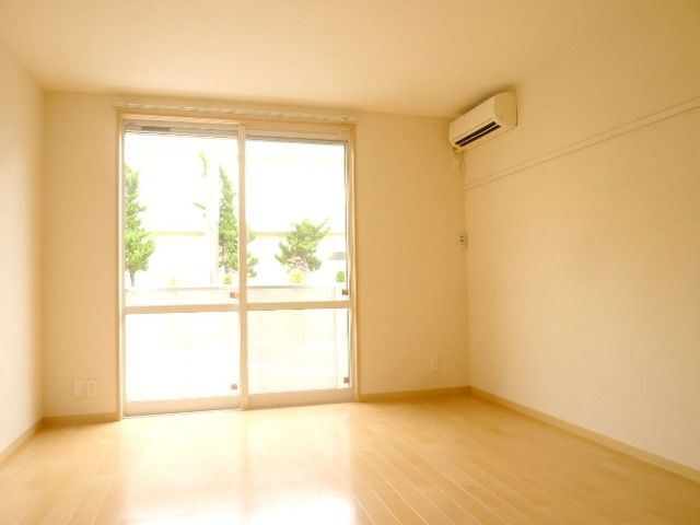 居室・リビング　★南向き日当り良好★