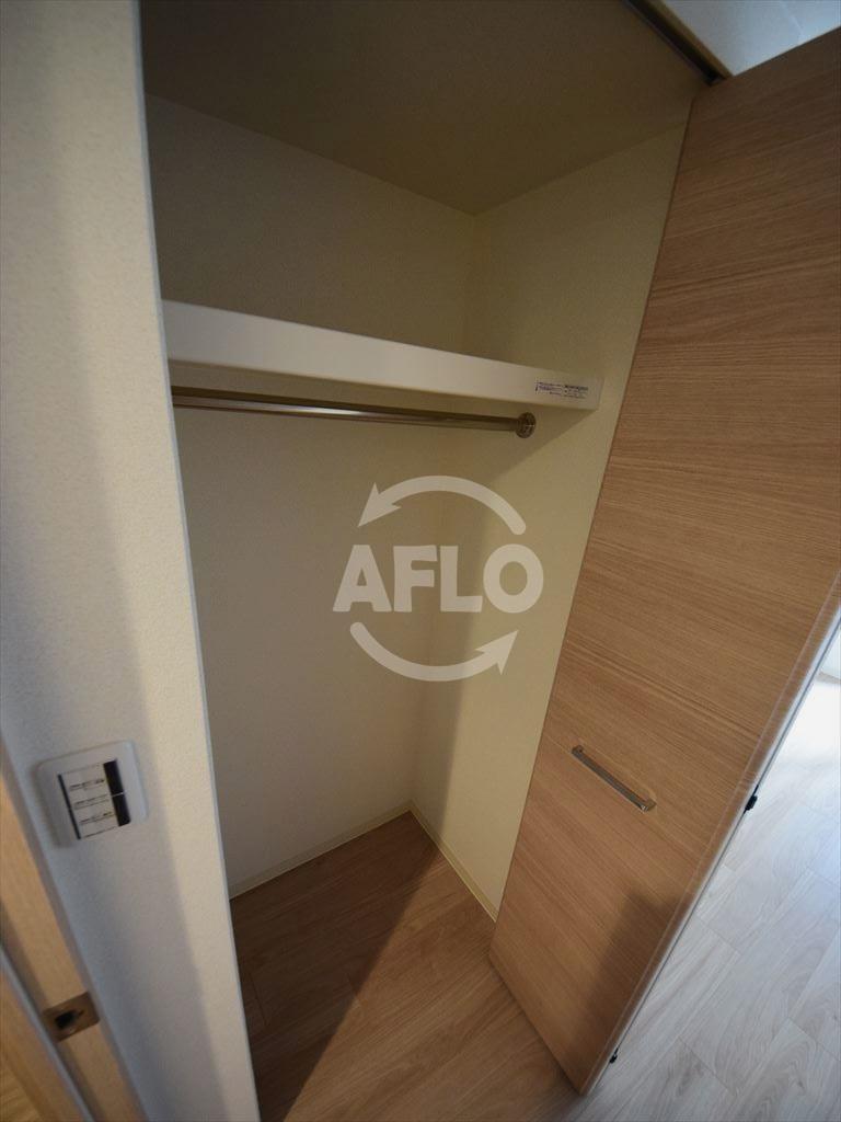 収納　プレサンス堺筋本町駅前　収納