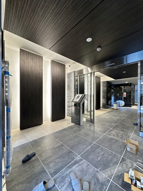 エントランス　オートロック付きで部外者シャットアウト♪