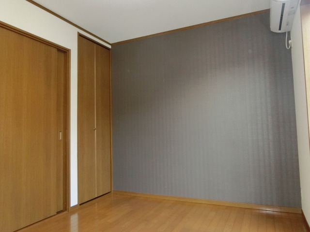 居室・リビング　お部屋によりアクセントクロスの仕様が異なります。