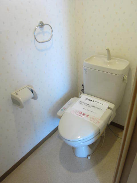 トイレ　洗浄機能付き便座