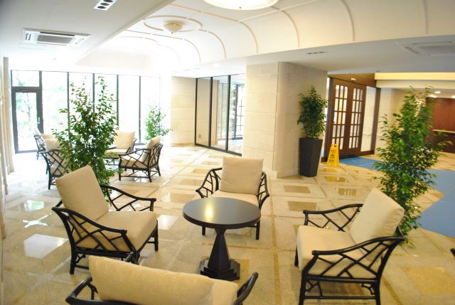 ロビー　なんばセントラルプラザリバーガーデン　25階建免震タワーマン