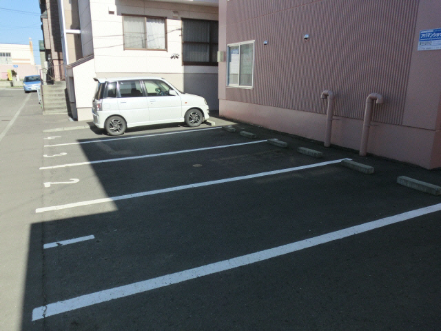 駐車場　駐車場