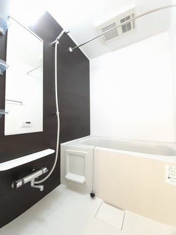 バス・シャワールーム　ゆったり過ごせるお風呂です