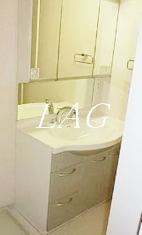 洗面設備　独立洗面台です。