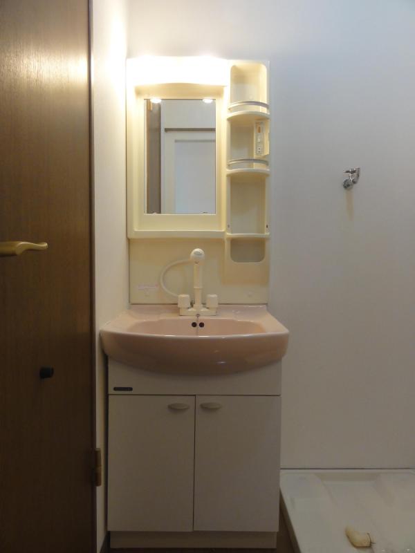 洗面設備　シャンプードレッサー・洗濯機置場