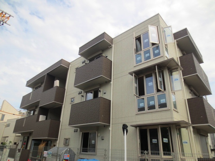 建物外観　建築中