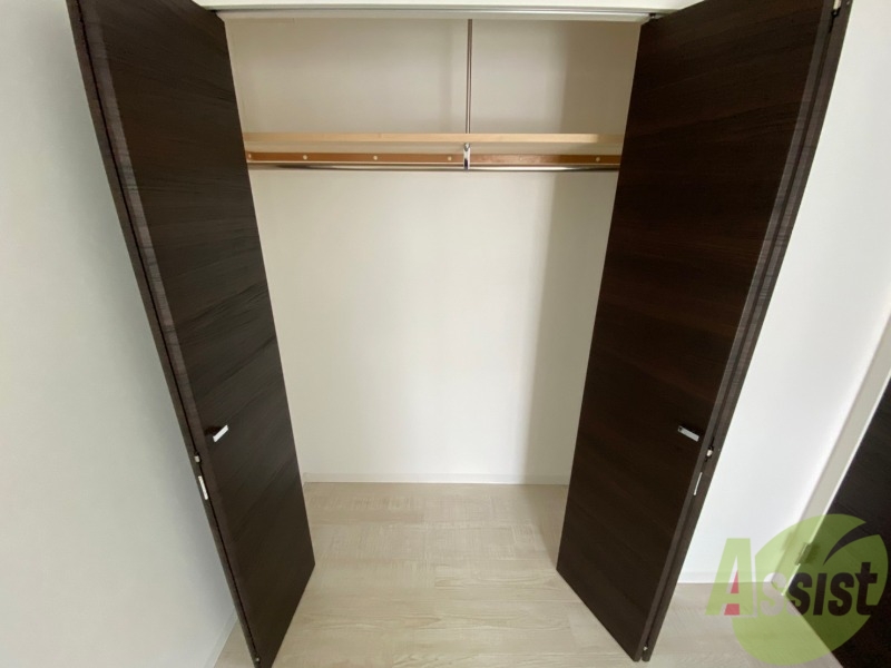 収納　寝室の収納です。部屋がすっきり片付きます。