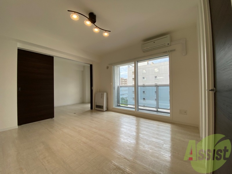 居室・リビング　広くてキレイなお部屋が広がっていて、充実した生活が送れそう。