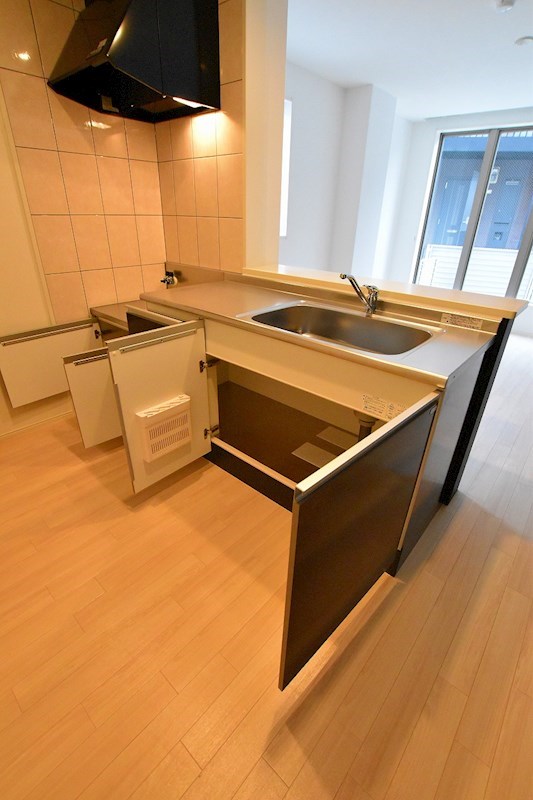 キッチン　内観イメージ(現状優先)