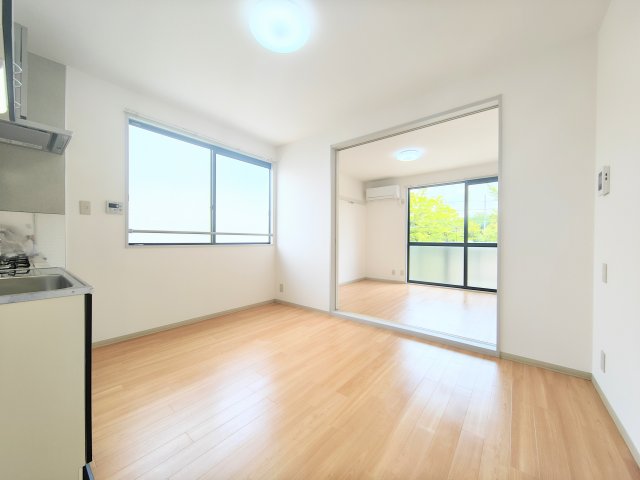 居室・リビング　写真はイメージです。色仕様は現況優先になります。