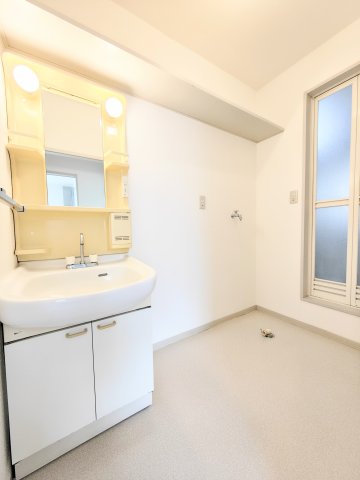 洗面設備　写真はイメージです。色仕様は現況優先になります。