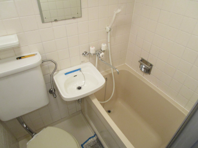 バス・シャワールーム　別部屋参考写真です
