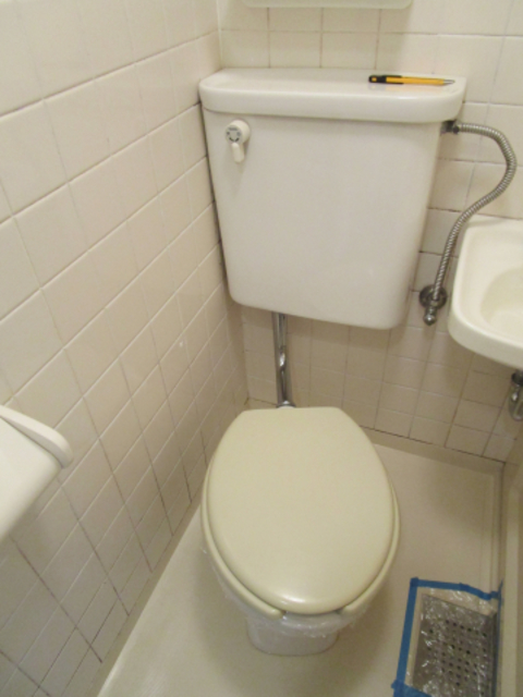 トイレ　別部屋参考写真です