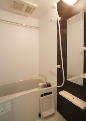 バス・シャワールーム　別部屋参考写真となります