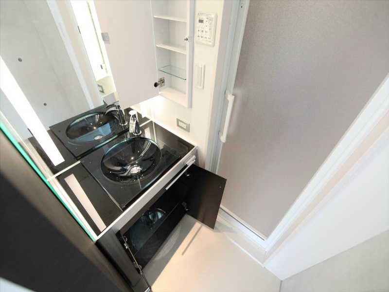 洗面設備　脱衣所　オシャレな独立洗面台