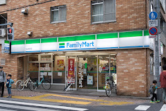 コンビニ　ファミリーマート 桜台駅前店（コンビニ）まで480m