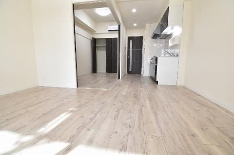 居室・リビング　室内