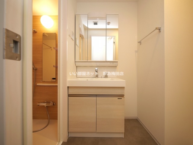 洗面設備　画像と現状が異なる場合は現状優先となります。