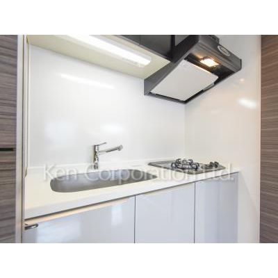 キッチン　同タイプ8階のお部屋を撮影。仕様が異なることがあります。